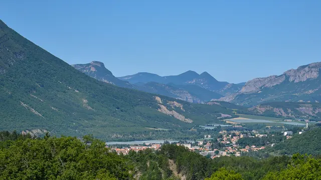 Photo de Laragne-Montéglin