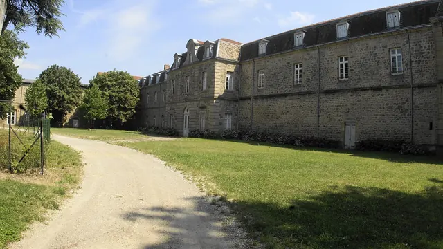 Photo de Colombier-le-Cardinal