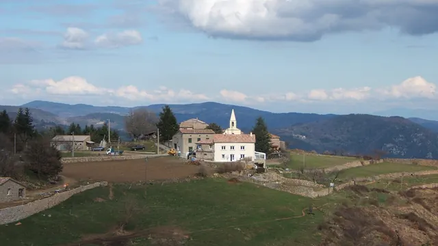 Photo de Saint-Étienne-de-Serre