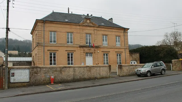 Photo de Dom-le-Mesnil