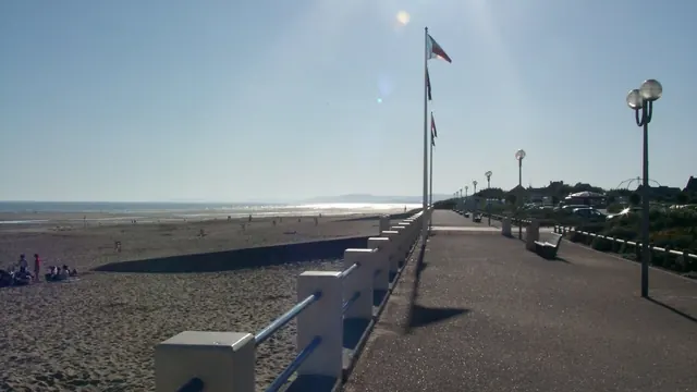 Photo de Merville-Franceville-Plage