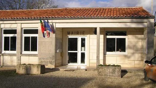 Photo de Saint-Même-les-Carrières