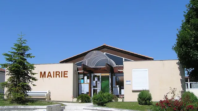 Photo de Salles-de-Barbezieux