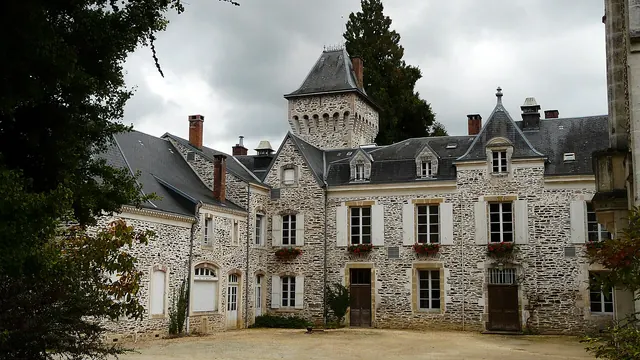 Photo de Saint-Priest-les-Fougères