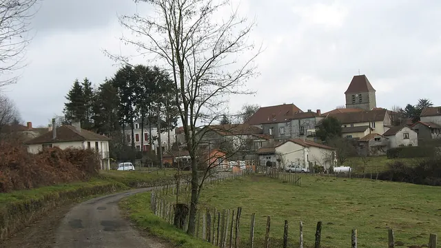 Photo de Saint-Saud-Lacoussière