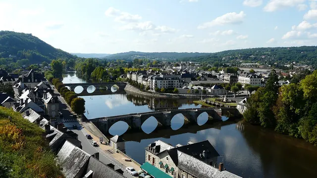 Photo de Terrasson-Lavilledieu