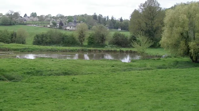 Photo de Fontaine-la-Louvet
