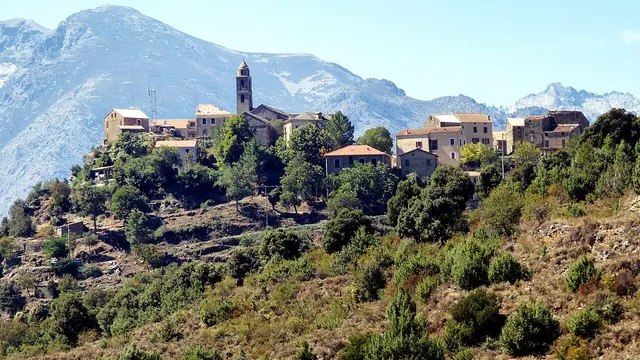 Photo de Santa-Lucia-di-Mercurio