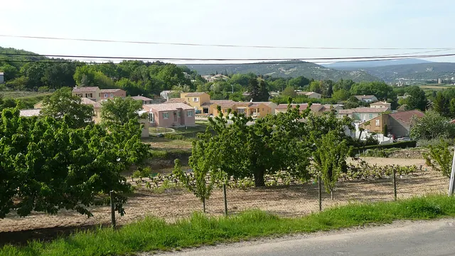 Photo de Saint-Julien-de-Peyrolas