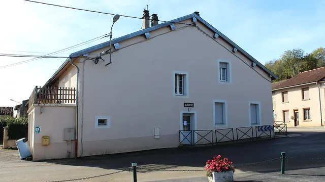 Photo de Villeneuve-lès-Charnod