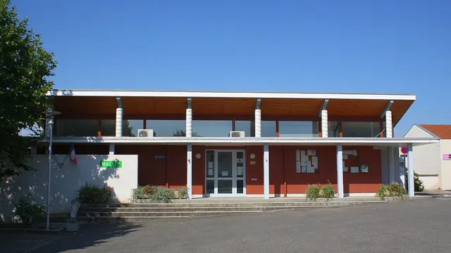 Photo de Chalain-le-Comtal