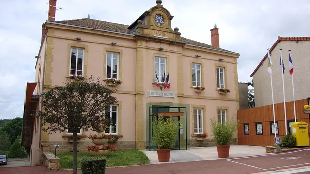 Photo de Saint-Denis-de-Cabanne