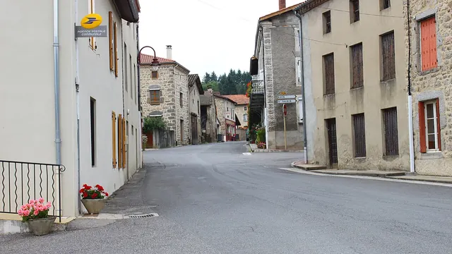 Photo de Saint-Julien-la-Vêtre