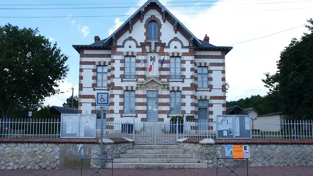 Photo de Dammarie-en-Puisaye