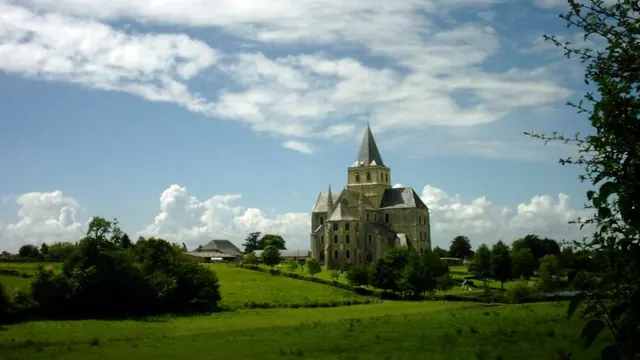 Photo de Cerisy-la-Forêt