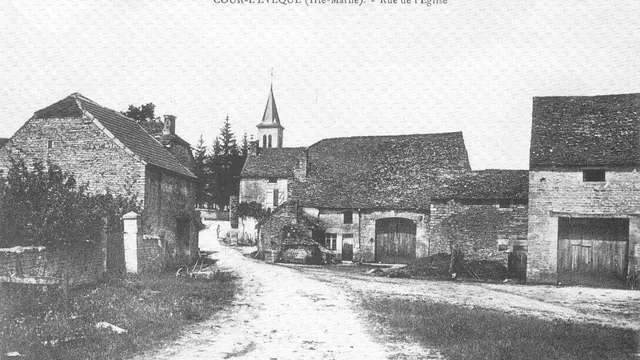 Photo de Cour-l'Évêque