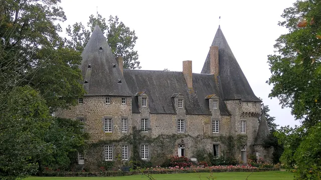 Photo de Rennes-en-Grenouilles