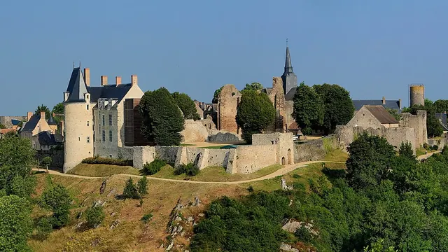 Photo de Sainte-Suzanne-et-Chammes