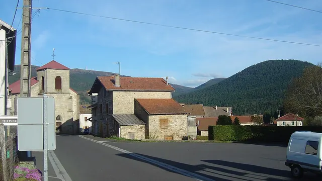 Photo de Saint-Pierre-la-Bourlhonne
