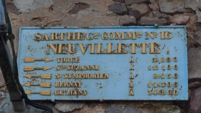 Photo de Neuvillette-en-Charnie