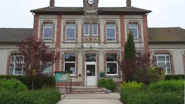 Photo de Fontaine-Fourches