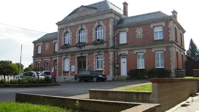 Photo de Esmery-Hallon