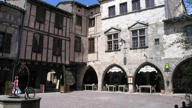 Photo de Castelnau-de-Montmiral
