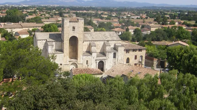 Photo de Pernes-les-Fontaines
