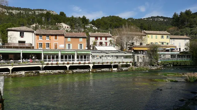 Photo de Fontaine-de-Vaucluse