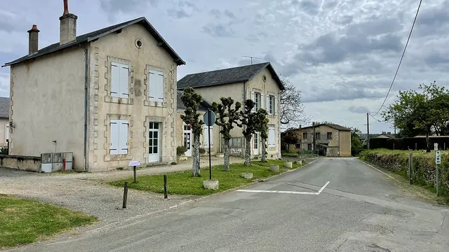 Photo de Cloué